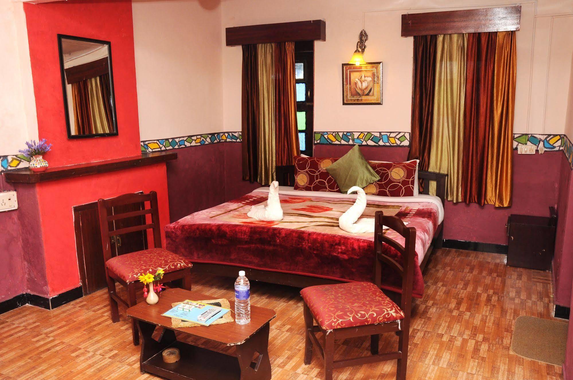 British Cliff Club Resort Ooty Extérieur photo