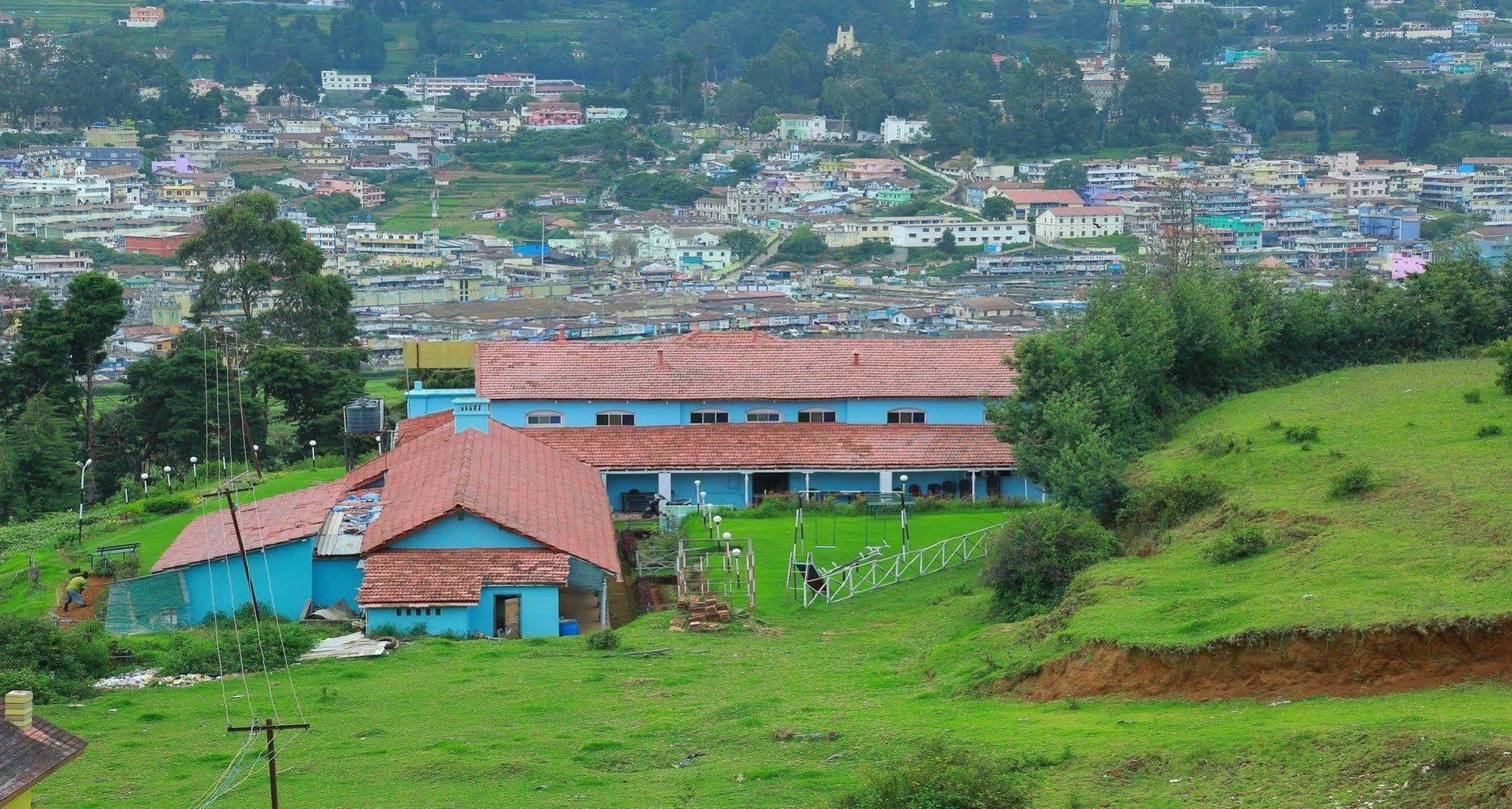 British Cliff Club Resort Ooty Extérieur photo